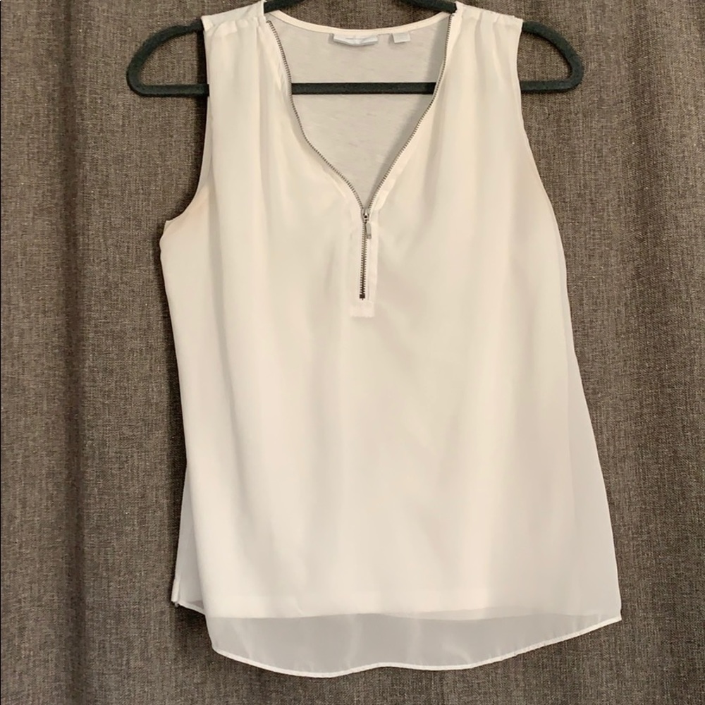 White New York and Company sleeveless blouse